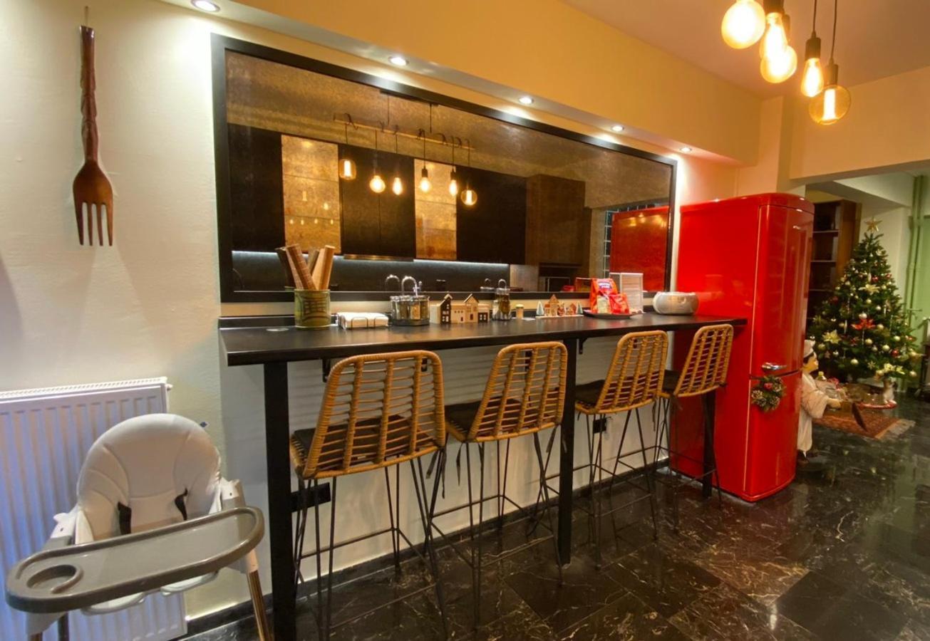 Sarakin'S Mansion Luxury Retreat Apartman Athén Kültér fotó