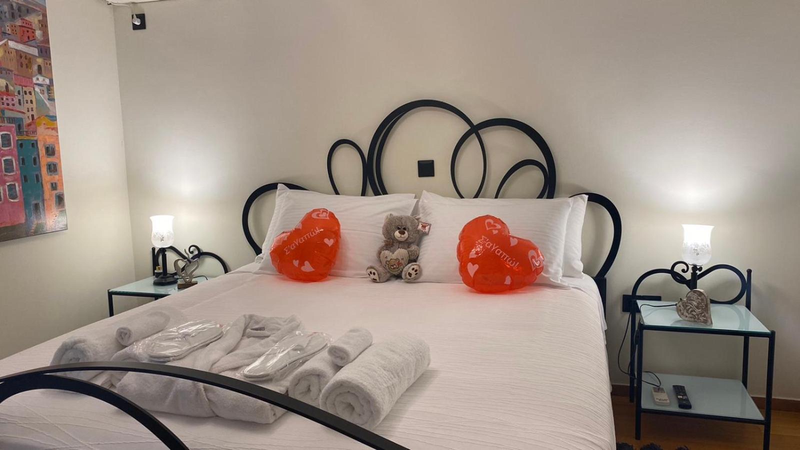 Sarakin'S Mansion Luxury Retreat Apartman Athén Kültér fotó